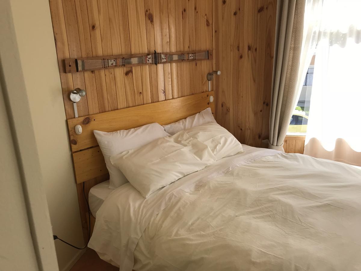 Hostal Los Pioneros Пуэрто-Наталес Экстерьер фото