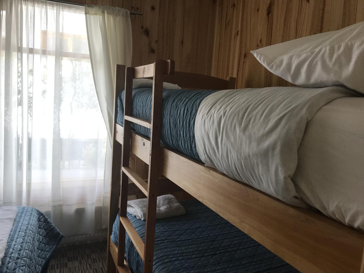 Hostal Los Pioneros Пуэрто-Наталес Экстерьер фото
